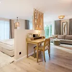 Oswald's Boutique 5*