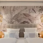 Oswald's Boutique 5*