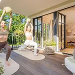 Oswald's Boutique Hotel 5*