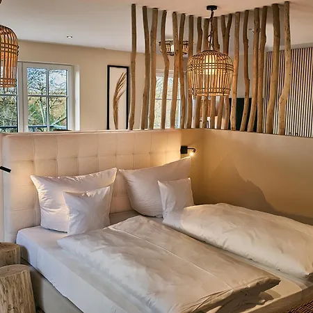 فندق Oswald's Boutique *