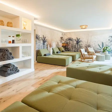 Oswald's Boutique Otel 5*
