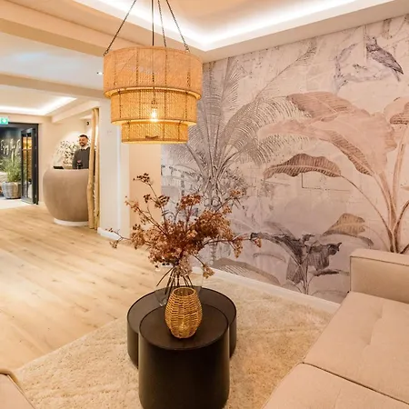 Oswald's Boutique 5*