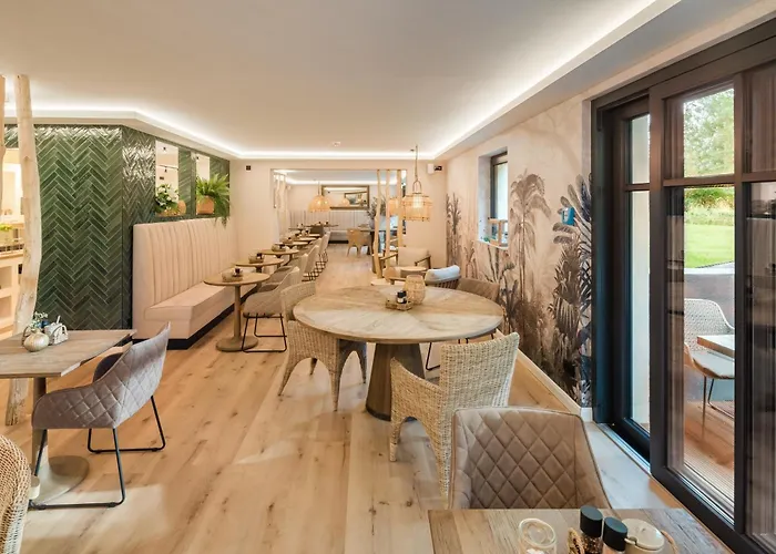 Oswald's Boutique * 库克斯港